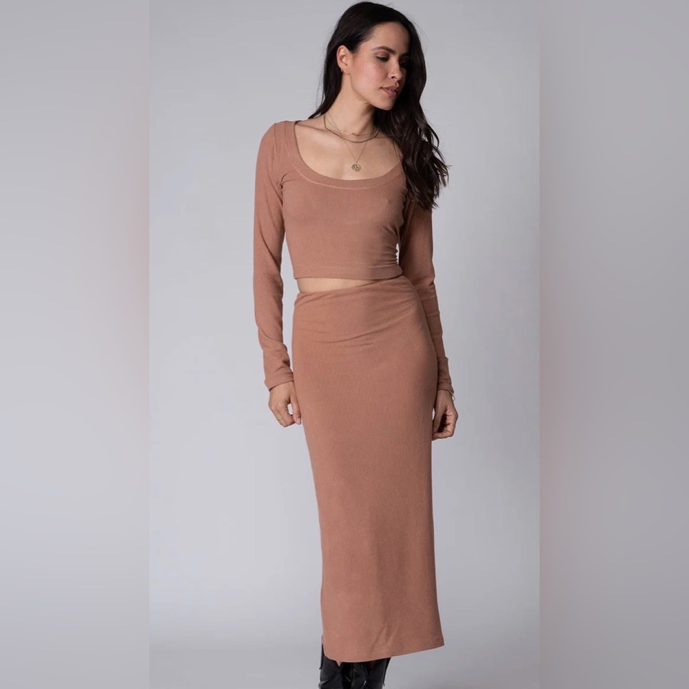 STILLWATER New! The Classic Rib Long Sleeve Top & Skirt in Camel/Tan